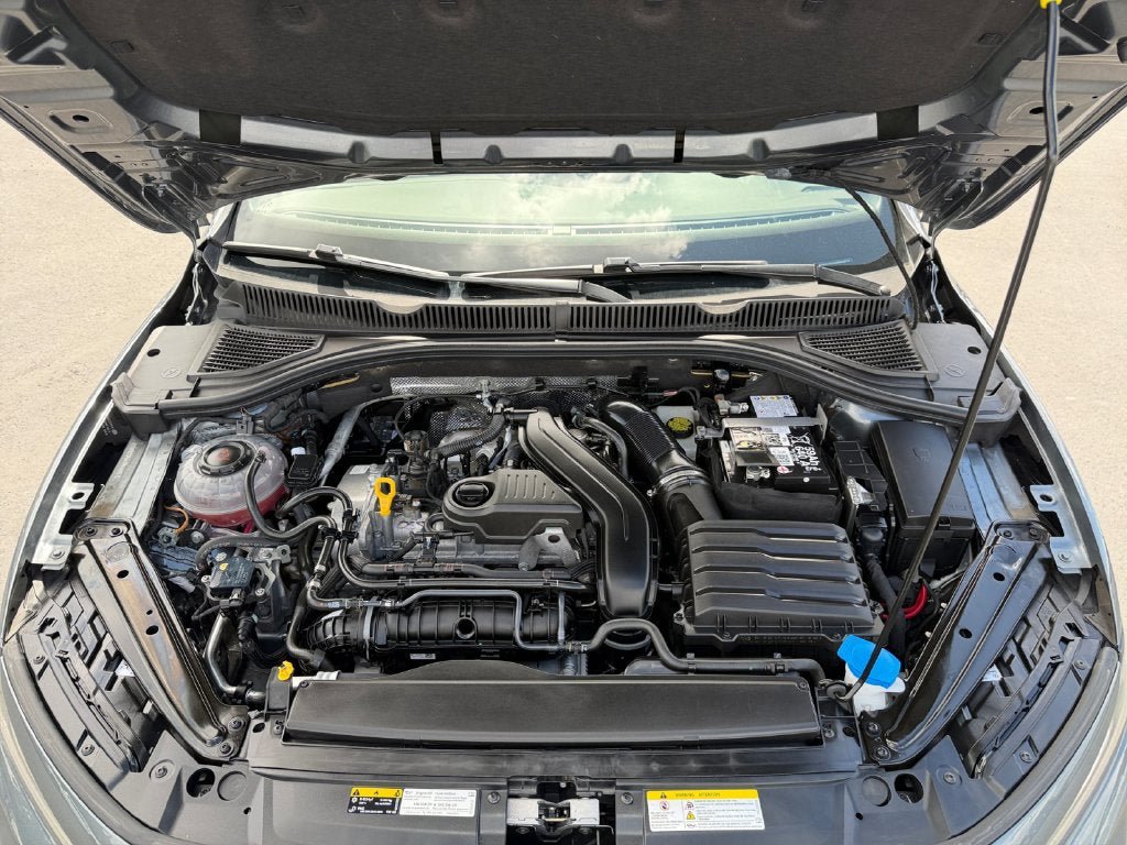 Used 2025 Volkswagen Jetta Sport FWD image 29