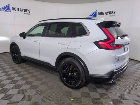 Used 2024 Honda CR-V Sport Touring image 3