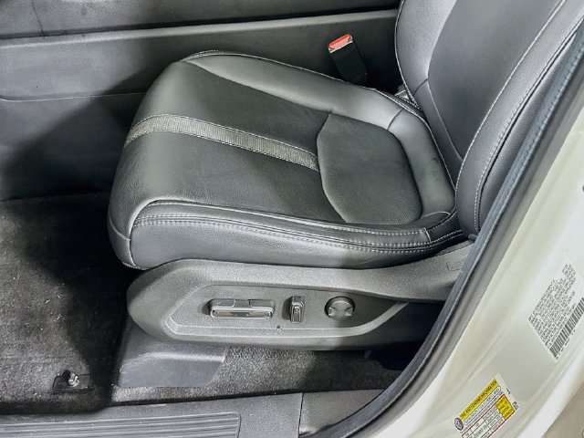 Certified 2024 Honda Pilot Touring image 30