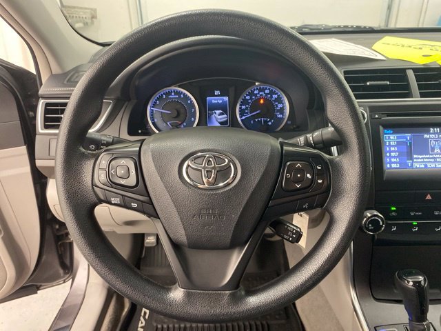 Used 2016 Toyota Camry LE FWD image 17