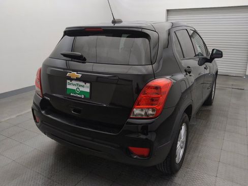 Used 2020 Chevrolet Trax LS w/ Tint and Cruise Package FWD image 7