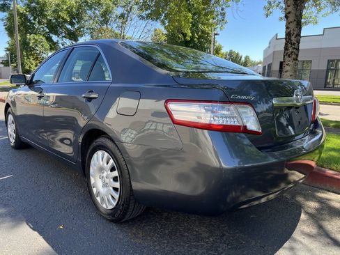 Used 2010 Toyota Camry Hybrid FWD image 4