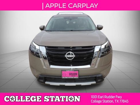 Used 2025 Nissan Pathfinder Platinum w/ Cargo Package FWD image 9