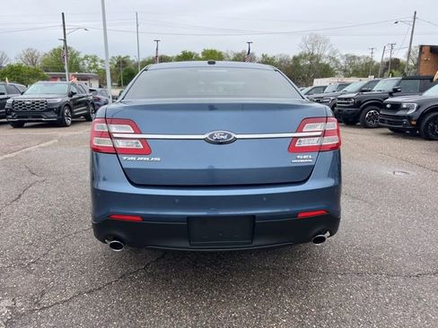 Certified 2018 Ford Taurus SEL w/ Equipment Group 201A FWD image 5