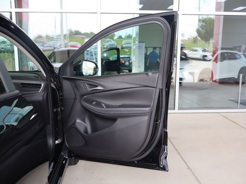Used 2025 Buick Encore GX Sport Touring w/ Comfort Package AWD/4WD image 37