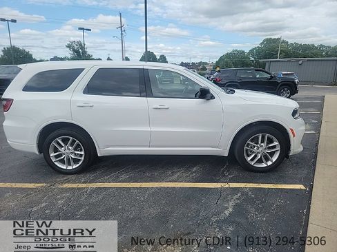 Used 2025 Dodge Durango GT AWD/4WD image 7