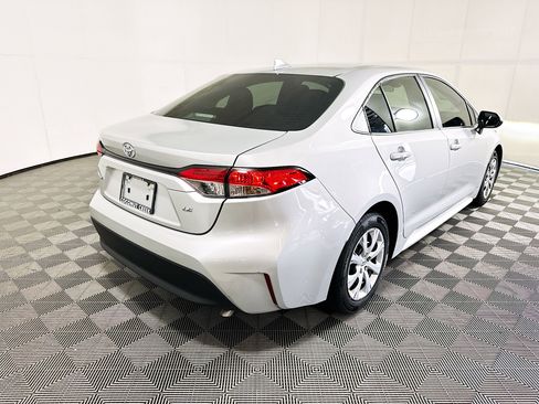 Used 2024 Toyota Corolla LE FWD image 3