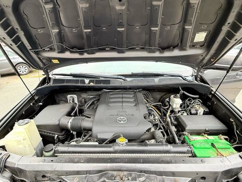 Used 2013 Toyota Tundra 4x4 Double Cab w/ Tow Pkg image 31