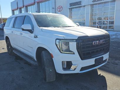 Used 2022 GMC Yukon XL SLT w/ SLT Premium Package