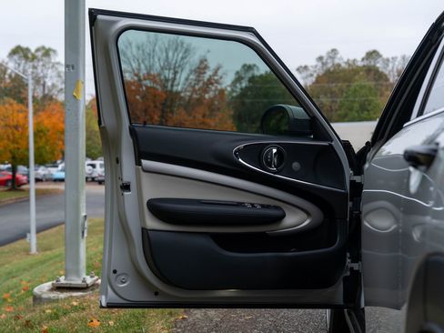 Used 2022 MINI Cooper Clubman John Cooper Works image 16