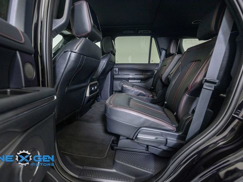 Used 2024 Ford Expedition Limited AWD/4WD image 29
