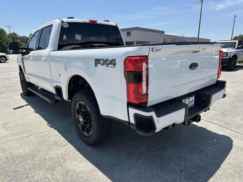 New 2025 Ford F250 XLT w/ Black Appearance Package image 5