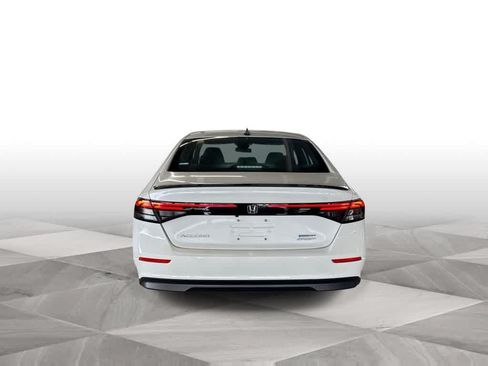 Used 2023 Honda Accord Sport image 7