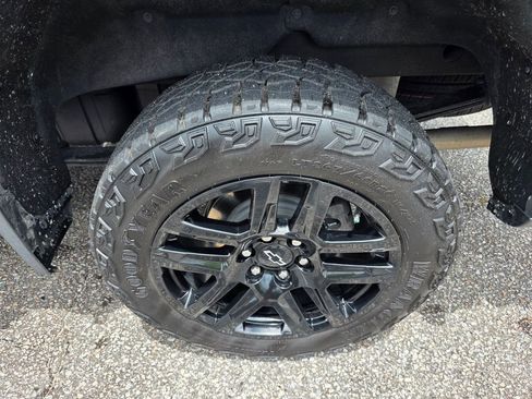 Certified 2025 Chevrolet Silverado 1500 LT Trail Boss w/ LT Trail Boss Premium Package AWD/4WD image 34