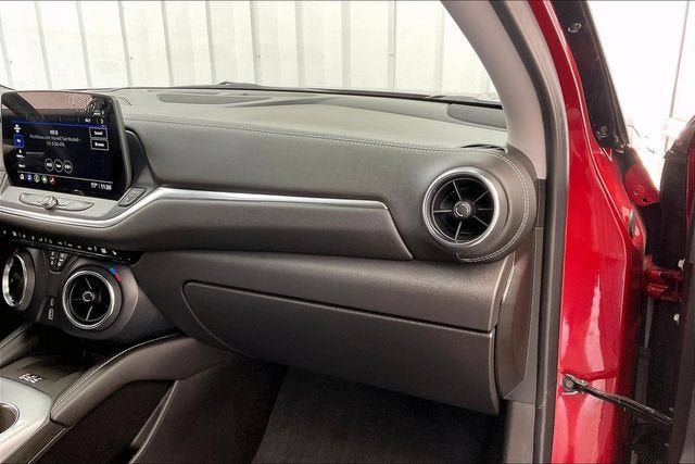 Certified 2024 Chevrolet Blazer LT w/ Convenience Package AWD/4WD image 17