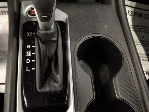 Used 2025 Nissan Altima 2.5 SV image 18