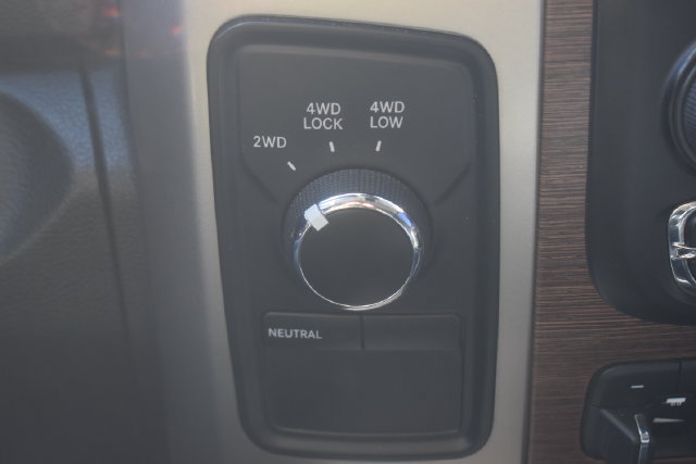 Used 2014 RAM 2500 Laramie w/ Black Appearance Group AWD/4WD image 28