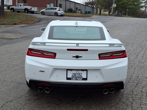 Used 2017 Chevrolet Camaro SS image 21