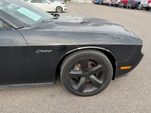 Used 2014 Dodge Challenger SXT Plus RWD image 11