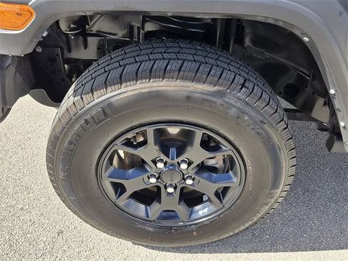 Used 2021 Jeep Wrangler Unlimited Sport image 10