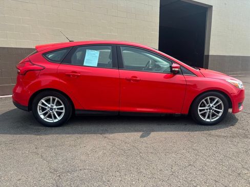 Used 2016 Ford Focus SE FWD image 3