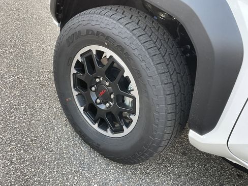 New 2025 Toyota Tacoma TRD Off-Road w/ TRD Off Road Premium Package AWD/4WD image 28