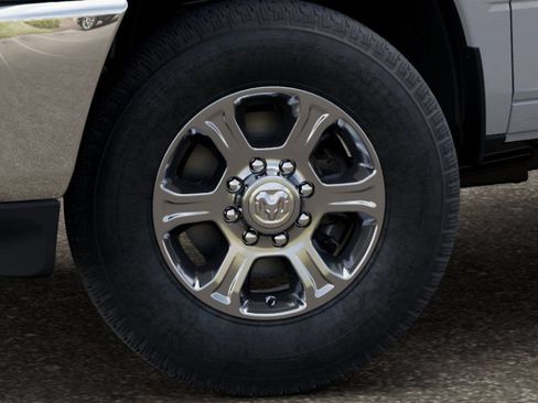 New 2025 RAM 2500 Big Horn AWD/4WD image 9