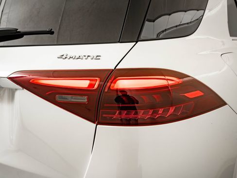 Used 2024 Mercedes-Benz GLE 350 4MATIC image 9