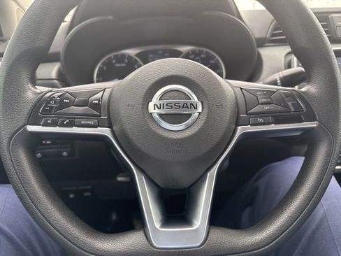 Used 2020 Nissan Versa S image 10