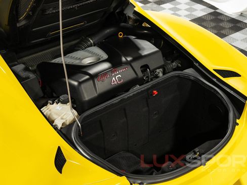 Used 2016 Alfa Romeo 4C Spider RWD image 62