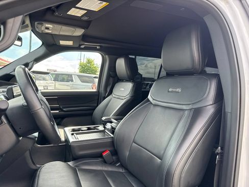 Used 2026 Ford Expedition Platinum w/ Stealth Performance Package AWD/4WD image 13