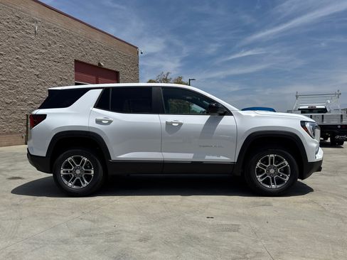 New 2026 GMC Terrain Elevation w/ Technology Package II AWD/4WD image 7