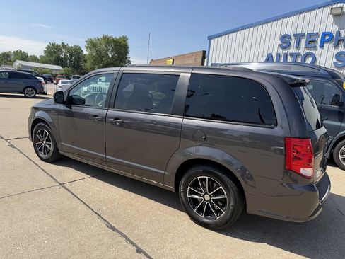 Used 2019 Dodge Grand Caravan GT FWD image 7