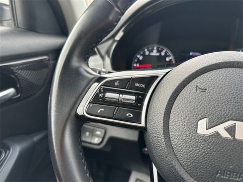 Used 2022 Kia Seltos EX image 23