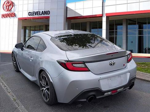 Used 2025 Toyota GR86 RWD image 5