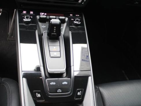 Used 2020 Porsche 911 Carrera S image 15