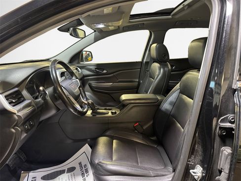 Used 2019 GMC Acadia SLT w/ LPO, Floor Liner Package image 12