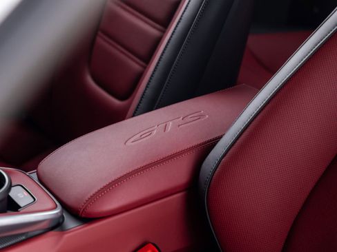 Certified 2026 Porsche 911 Targa 4 GTS image 33