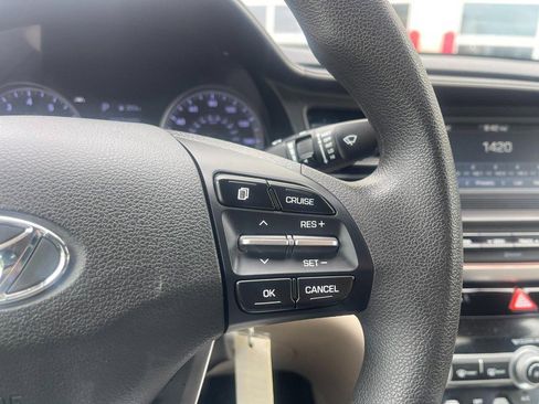 Used 2020 Hyundai Elantra SE w/ Cargo Package (C1) image 19
