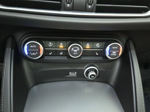 New 2026 Alfa Romeo Stelvio Sprint w/ Convenience Package AWD/4WD image 13