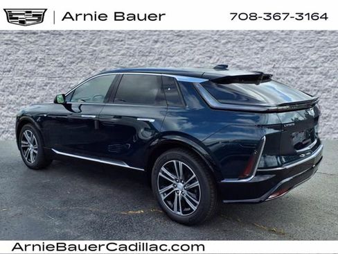 New 2025 Cadillac Lyriq Luxury w/ LPO, Floor Liner Package image 9