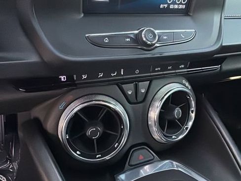 Used 2018 Chevrolet Camaro LT w/ RS Package image 29