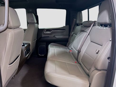 Used 2023 GMC Sierra 1500 SLT image 23