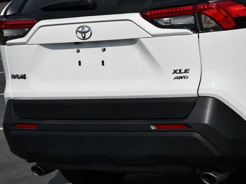 Used 2025 Toyota RAV4 XLE AWD/4WD image 27