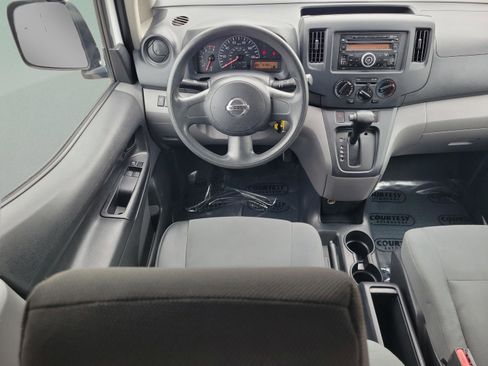 Used 2017 Nissan NV200 S image 11