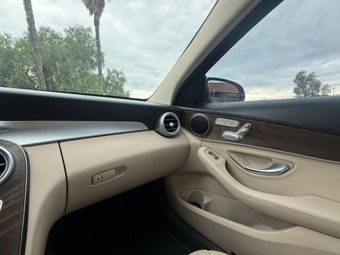Used 2018 Mercedes-Benz C 300 Sedan image 27