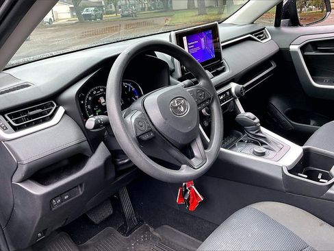 Used 2024 Toyota RAV4 LE image 14