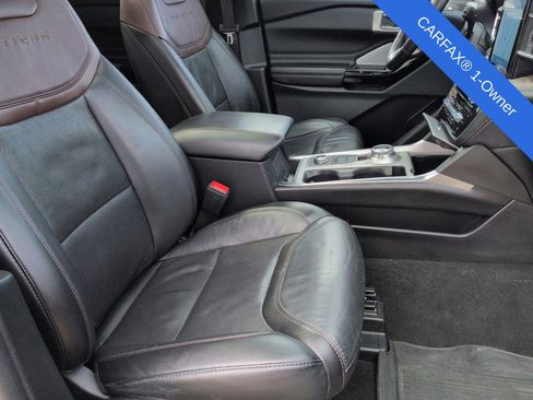 Used 2024 Ford Explorer Platinum w/ Technology Package AWD/4WD image 27