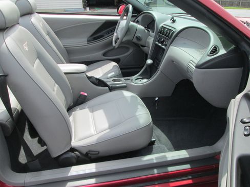 Used 2004 Ford Mustang Premium image 16