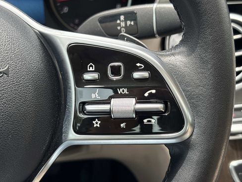 Used 2019 Mercedes-Benz C 300 Sedan image 18